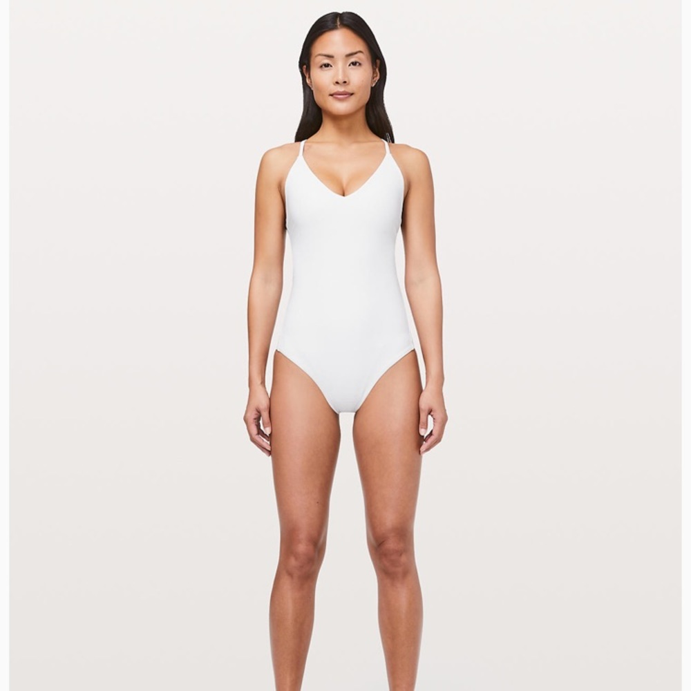 NWT Lululemon Weave the Waves one piece swim suit